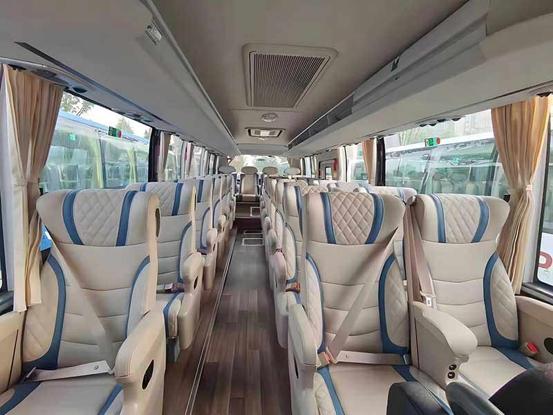 大巴内饰 